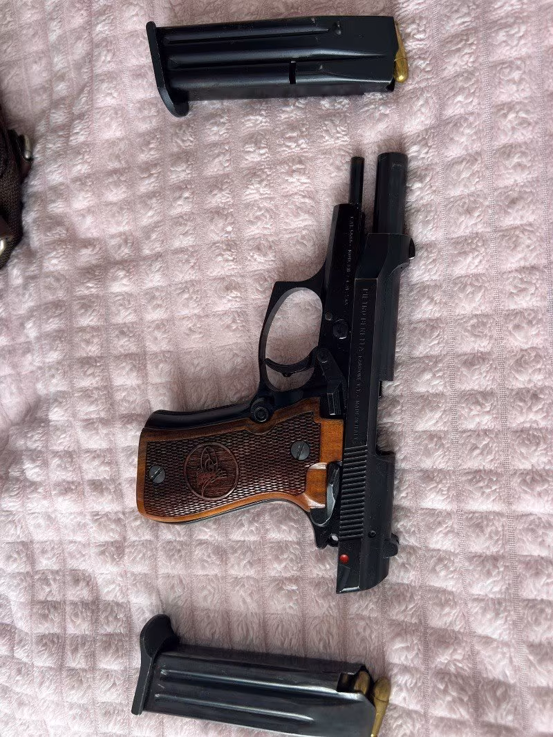 Beretta f 81 temiz  12+1