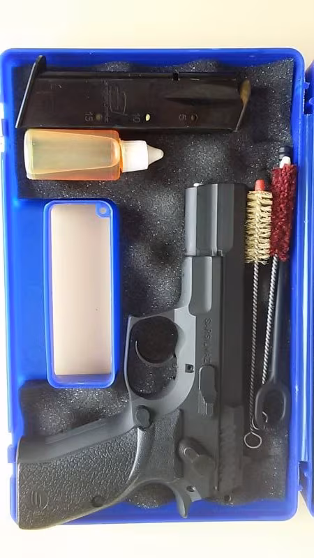 EGM DEN EMEKLİ PERSONELDEN SATILIK RUHSATLI 2.EL SARSILMAZ KILINÇ MEGA 2000 SİYAH 9/19 MM TABANCA