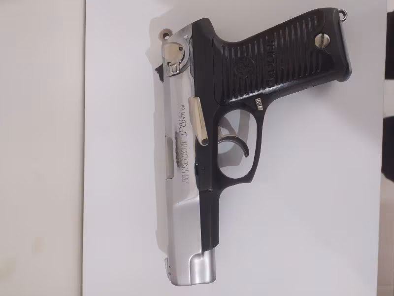 Polisten Temiz Ruger P85