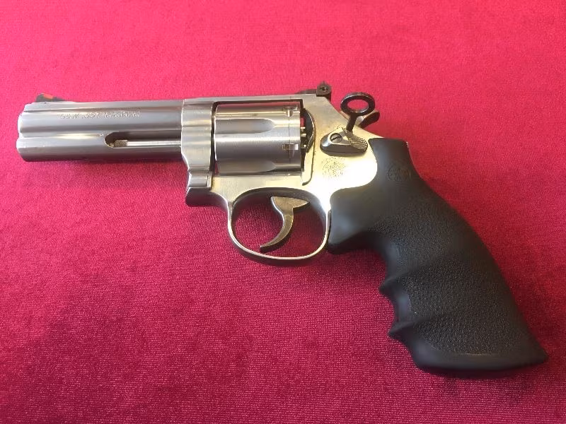Sahibinden Temiz Smith&Wesson 686-4 Anahtarlı model