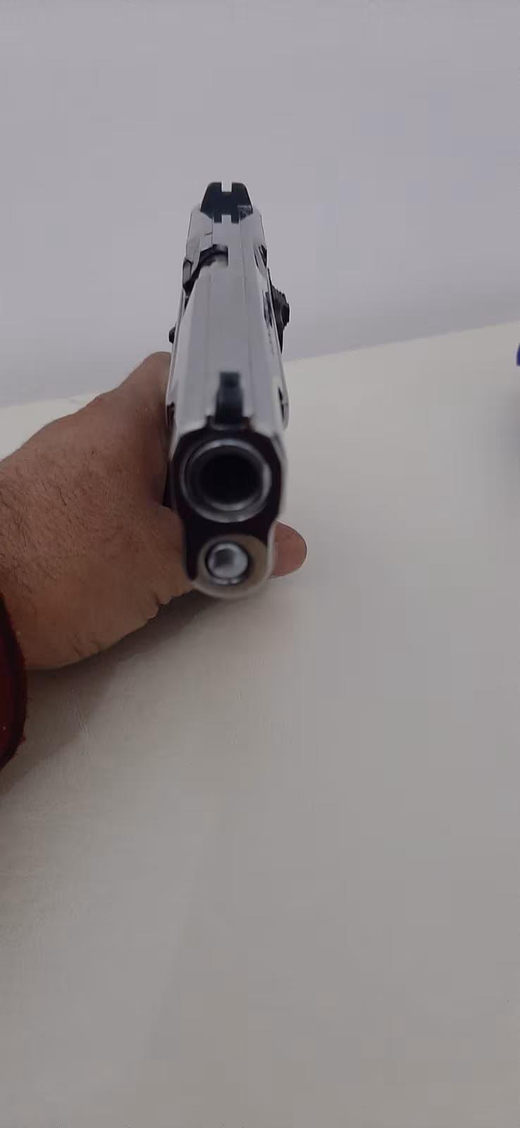 SARSILMAZ KILIÇ 2000 LİGHT . İlk sahibinden temiz. 0 ayarında hiçbir sorunu ve problemi yoktur , yedek şarjör ve kutusu bulunmaktadır