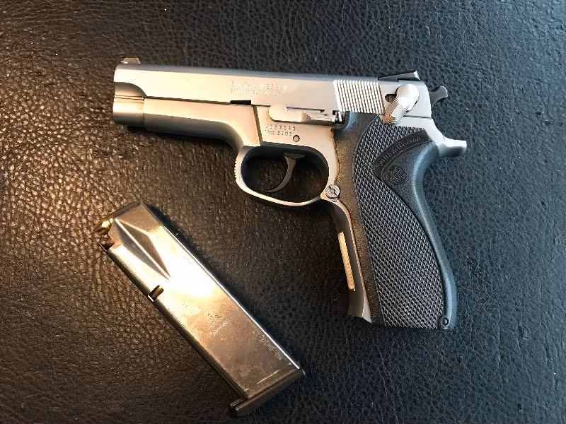 SMITH WESSON 5906
