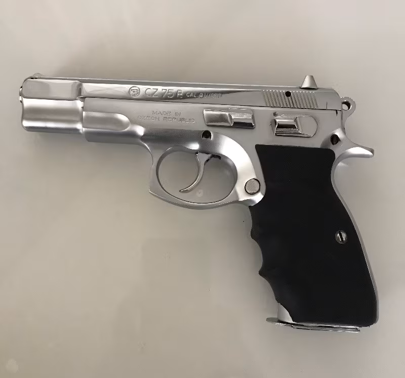EMEKLİ POLİSTEN NOKTA HATASIZ CZ 75 B