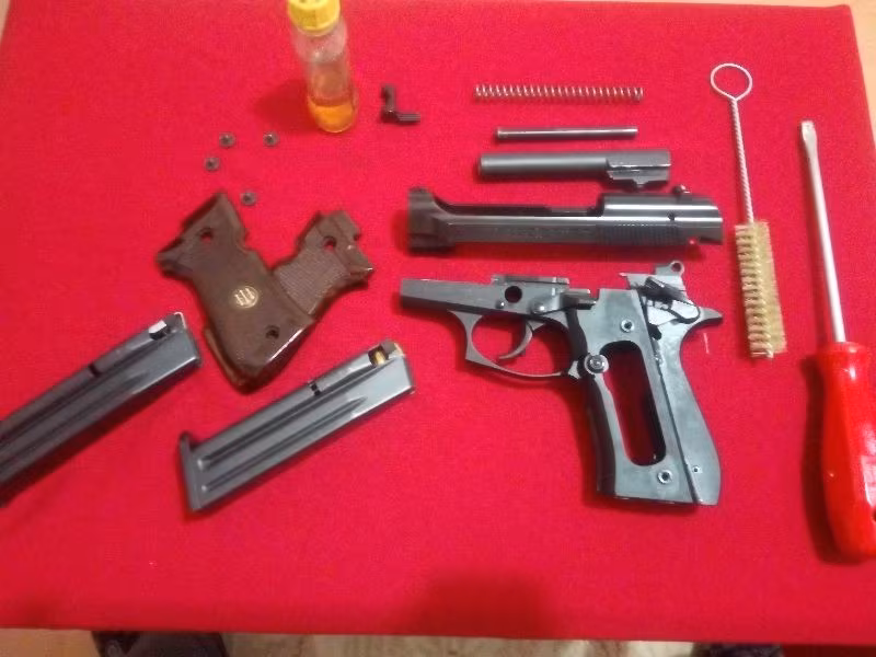 Beretta 81 - FS 12 +1