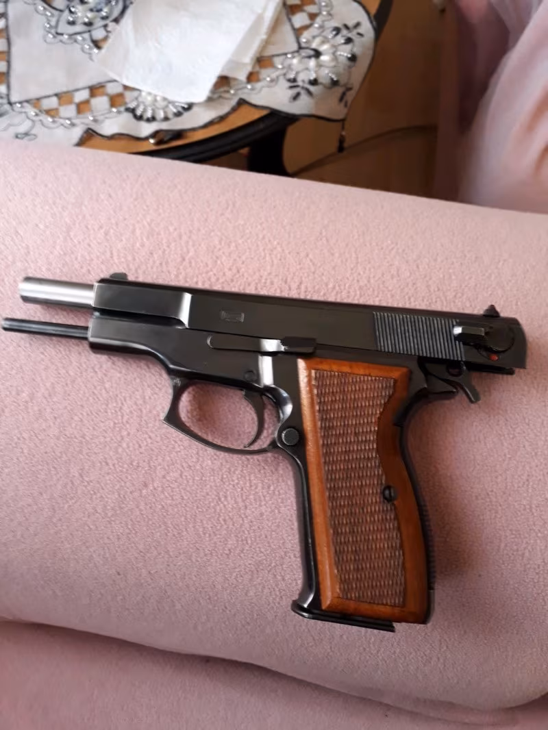 İhtiyaçtan dolayı satılık. Çok temiz kullanılmıştır. Orijinal alman