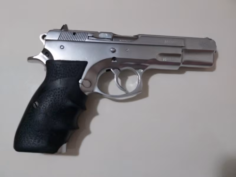 EMEKLİ POLİSTEN CZ 75B