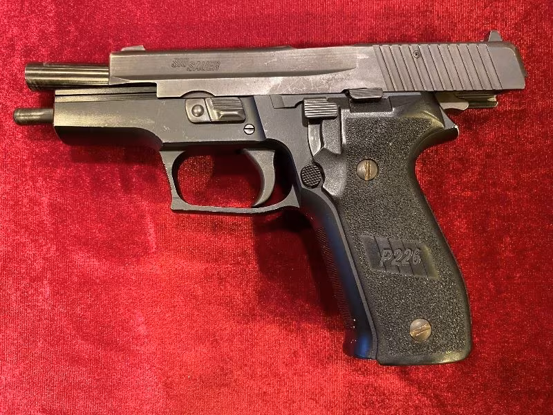 Sahibinden temiz Sig Sauer P226 Tabanca