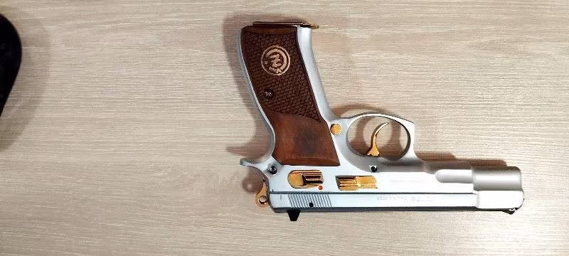 Temiz CZ 75 B 9 parçası altın kaplama ve mat krom kaplama