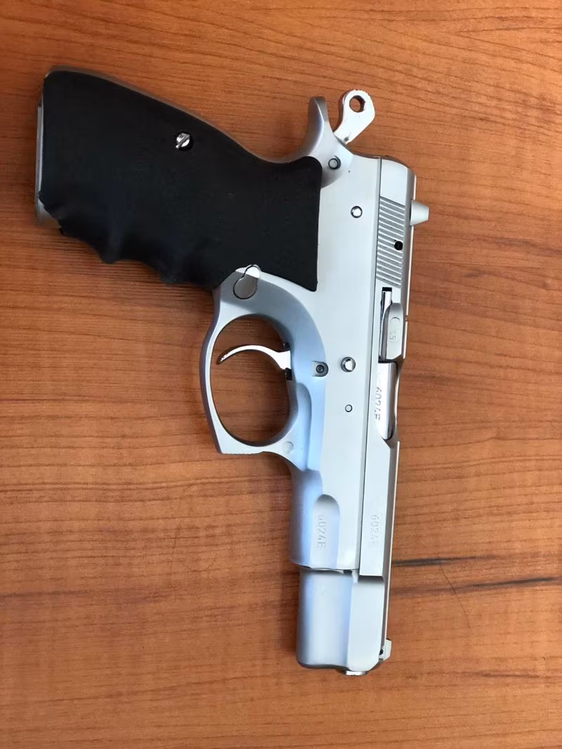 cz 75 Parebellum 9 mm