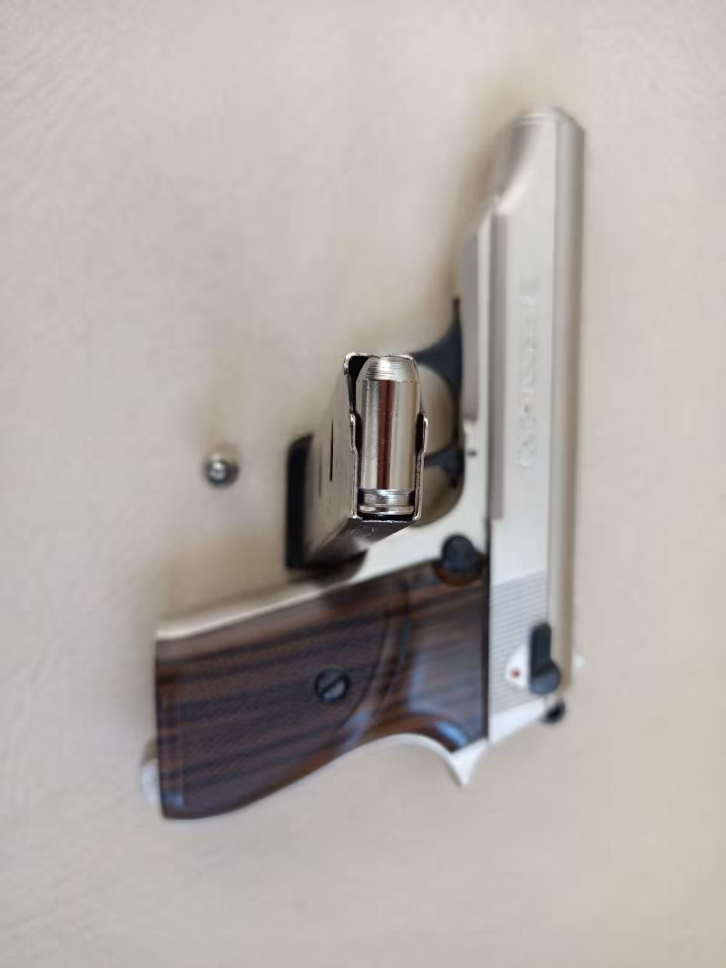 Gerçek çelik mermi atan baretta silah 9 mm