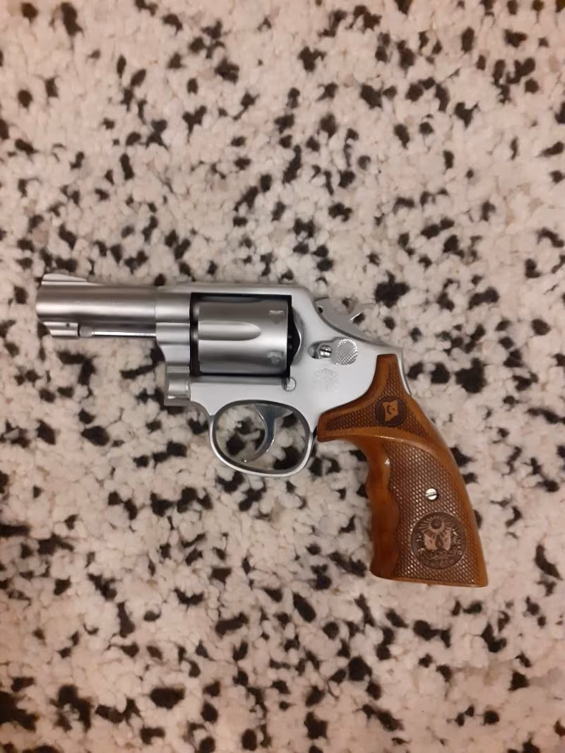 Kamu personelinden Smit wesson