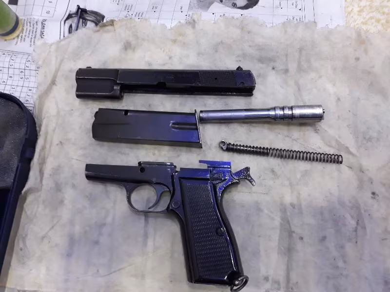 Memurdan temiz Belçika Browning 14'lü