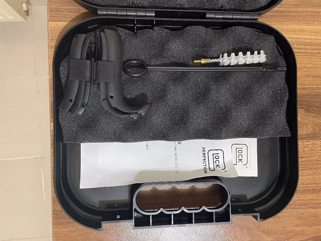 Glock 19 gen4 temiz kullanılmış çok az mermi atılmış