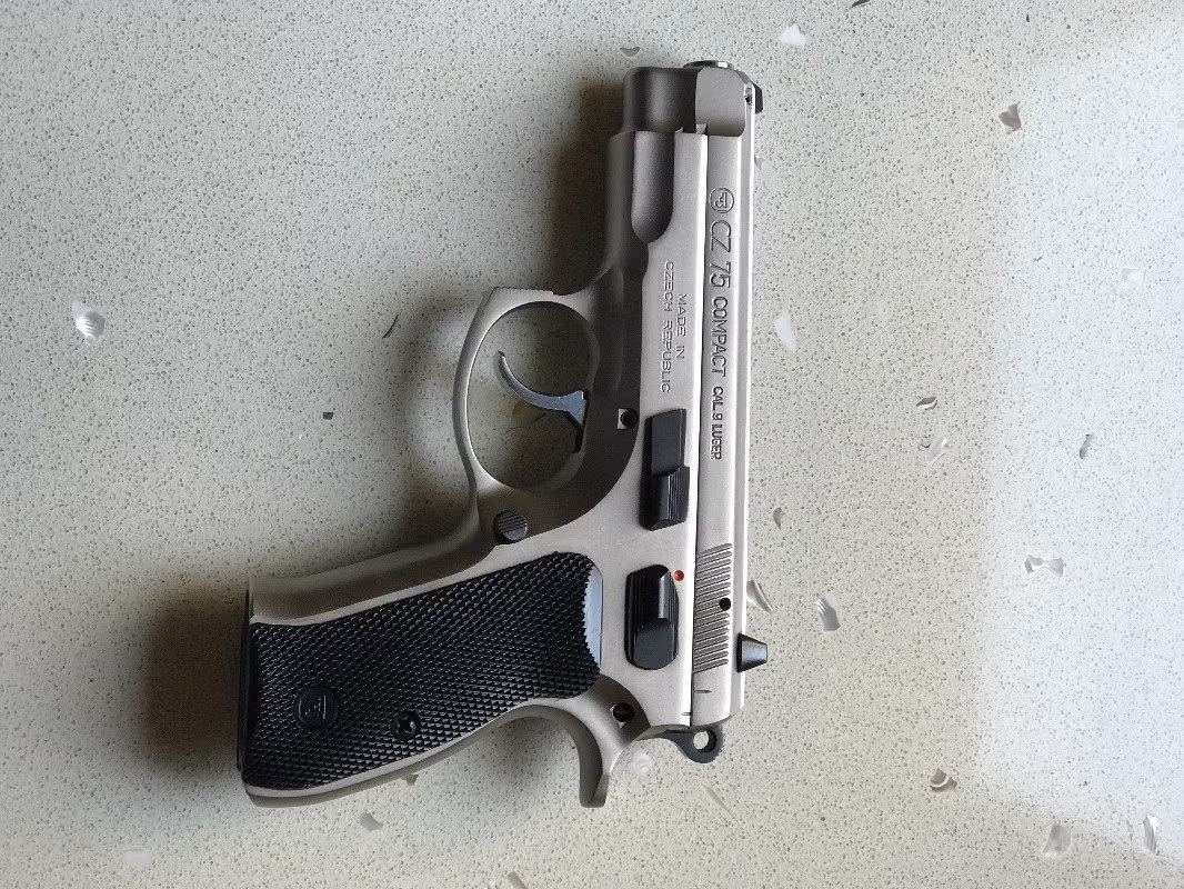 CZ 75 COMPACT