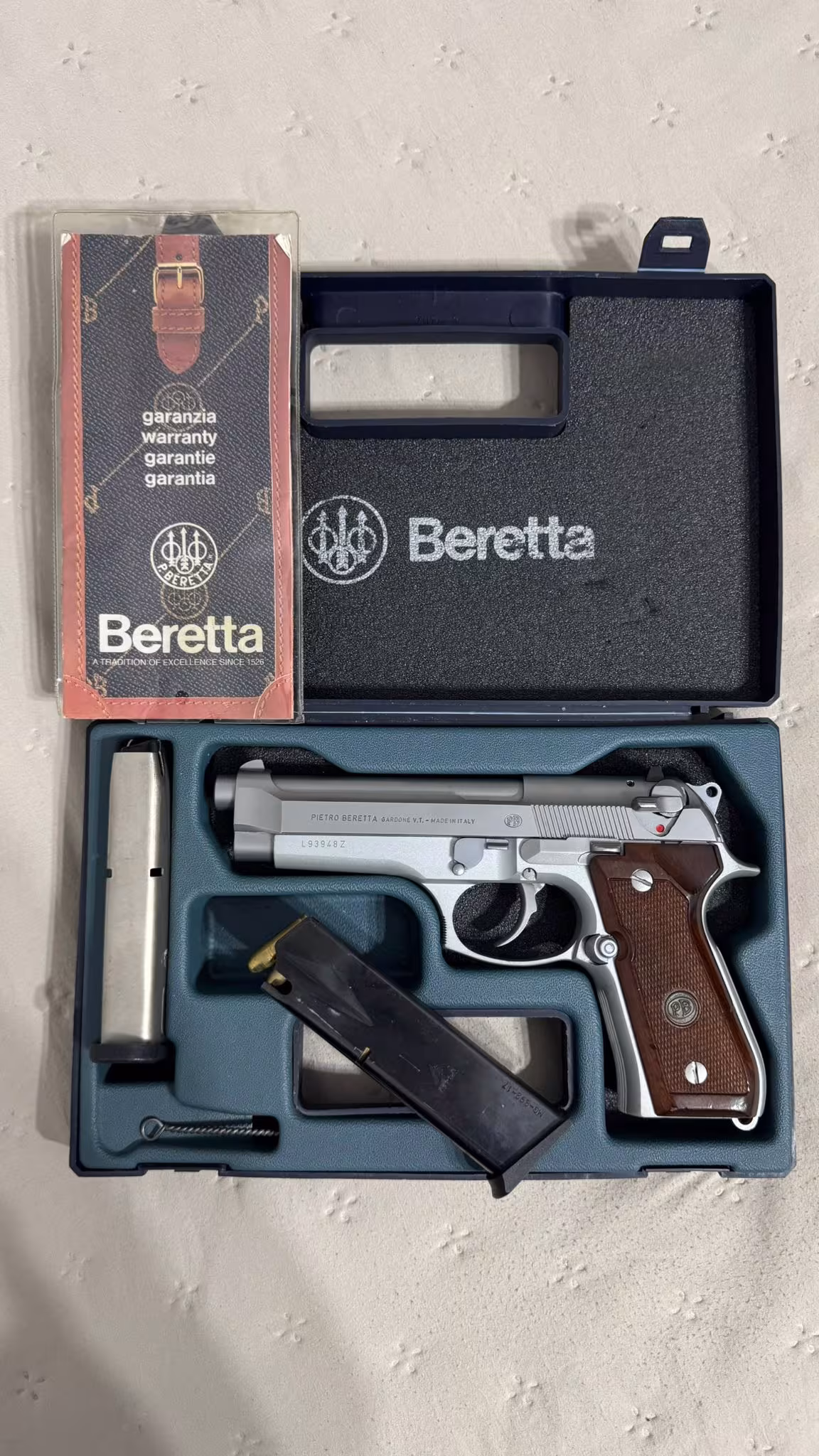 Polis Memurundan hatasız BERETTA F92