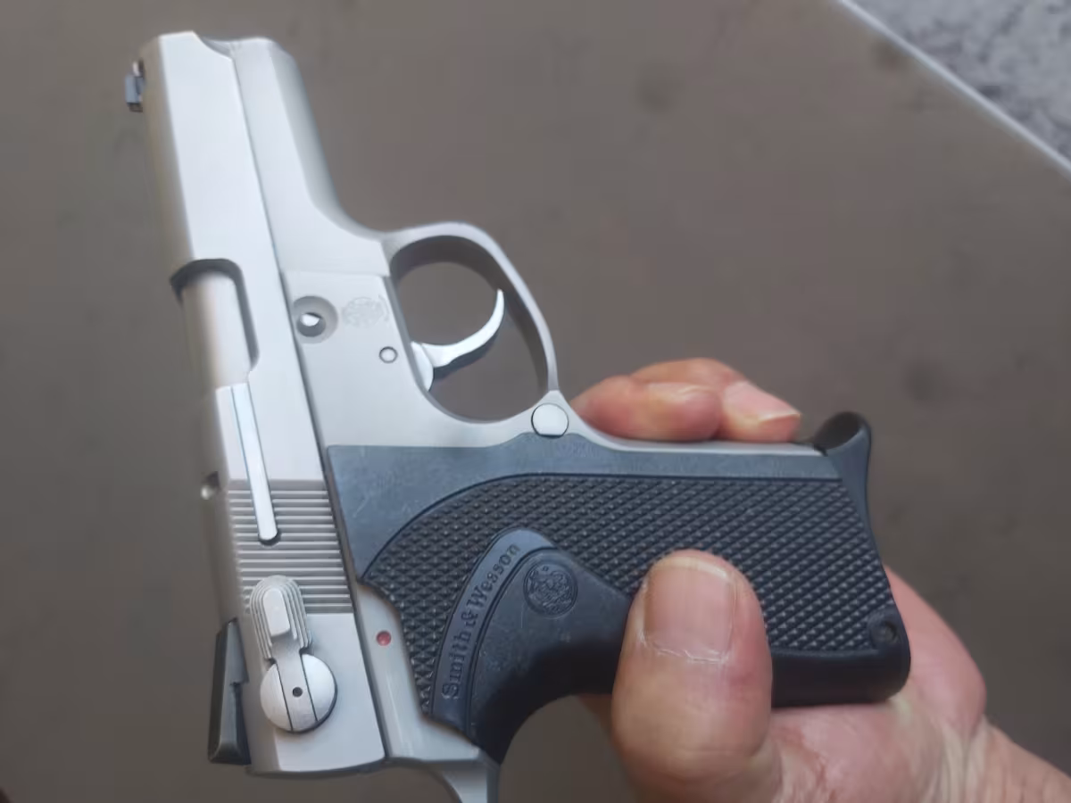 Smith Wesson 6906 temiz