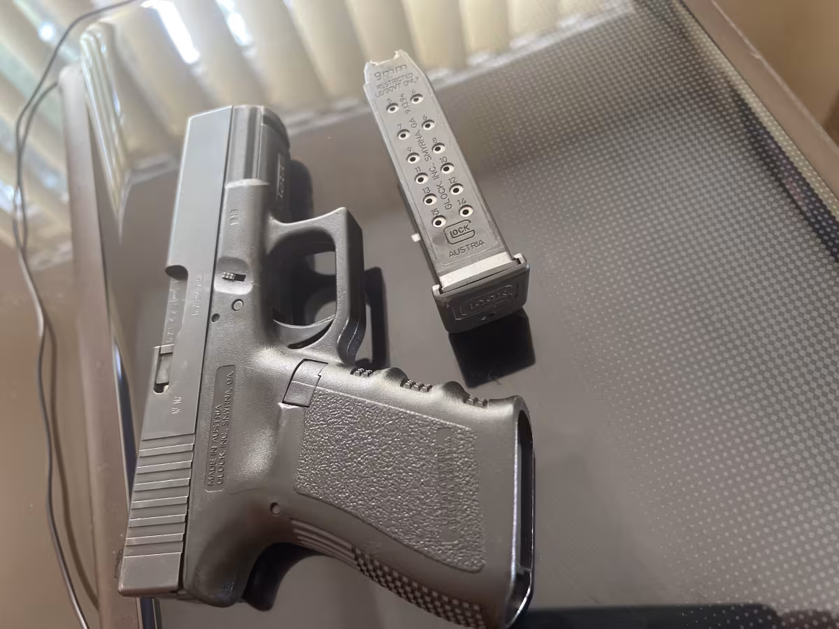 Glock 19  Temiz Ruhsatlı