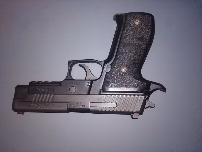 Az kullanılmış Sig Sauer P226 Elit