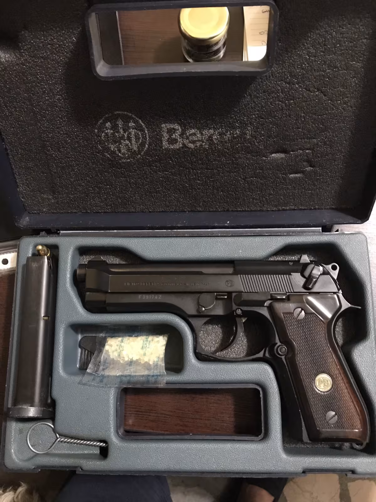 ACİL ÇOK UYGUN FİYATLI TERTEMİZ BERETTA 92 FS PARABELLUM