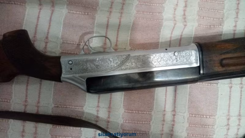 İTALYAN BERETTA YARI OTOMATİK AV TÜFEĞİ