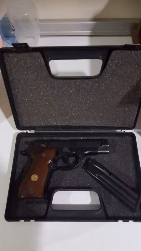 Memurdan iyi bir silah