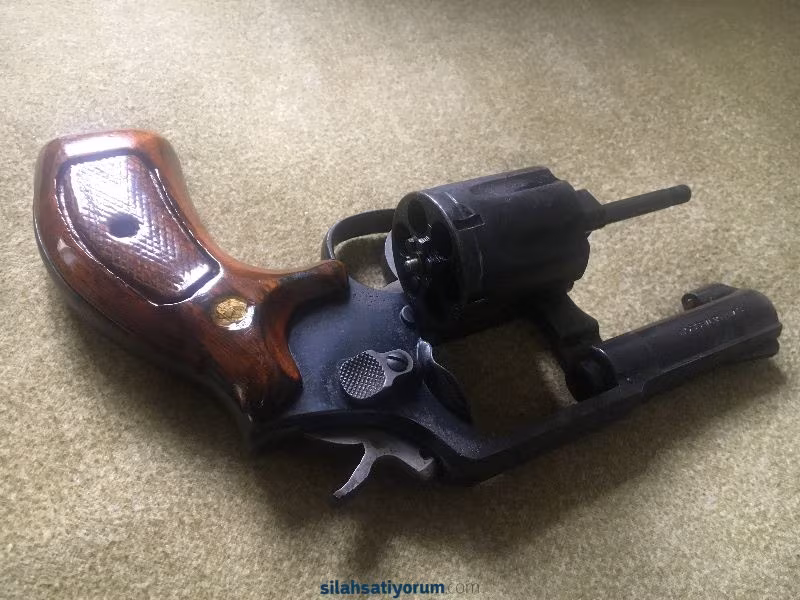 Emekli Komiserden AMERİKAN ORİJİNAL SMITH WESSON 38 cal.
