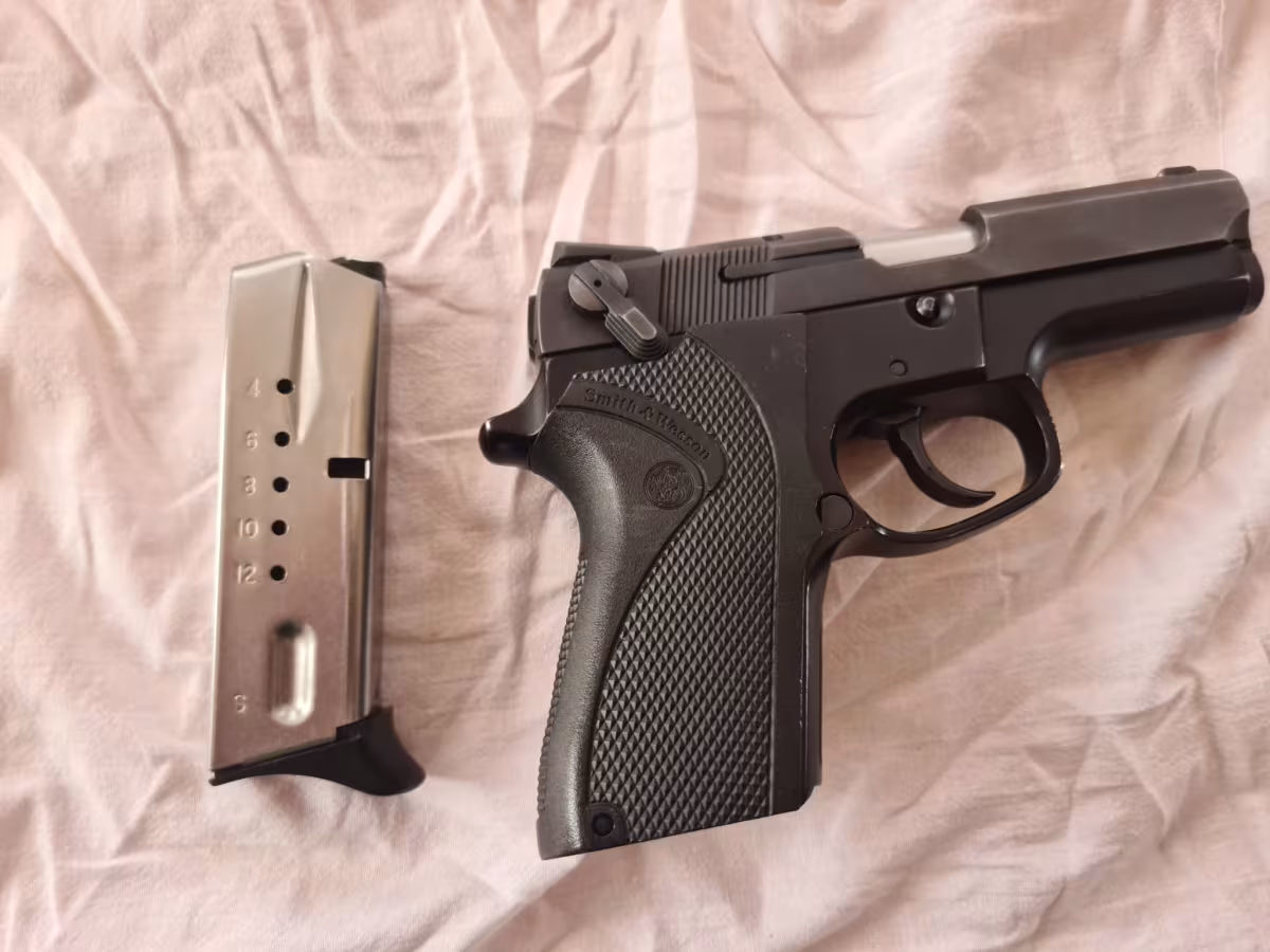 Smith Wesson MOD 6904