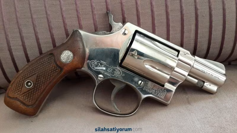 S&W 38 SPECIAL Snubnose Revolver