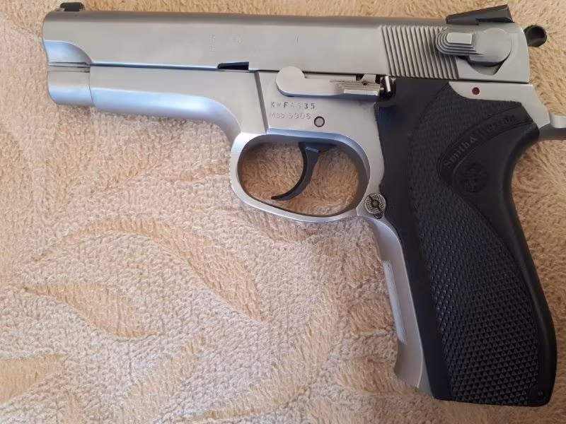 Sifir  Smith Wesson Ankara MKE den alindigi gibi.