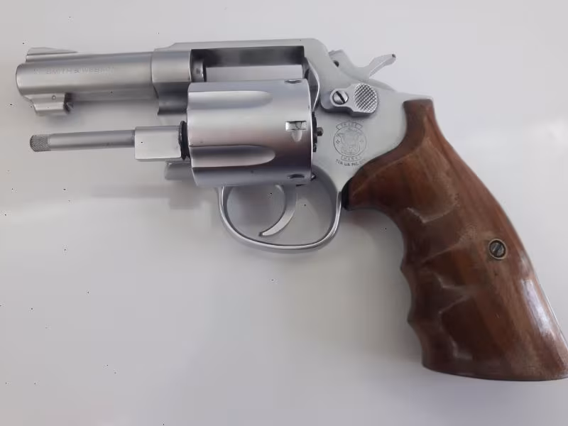 Memurdan cok acil Smith wesson