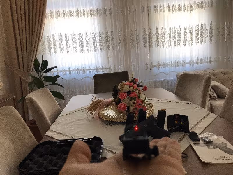 Sıfır glock 19 gen 4  satılık 15  yada 20 mermi atıldı  tabancayla redtot. Da verilecek pazarlık payı var