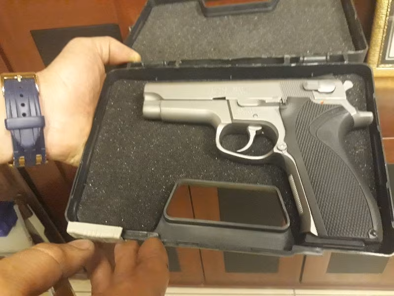 BEYAZ TETIK BEYAZ HOROZ SIMITH wesson 5906