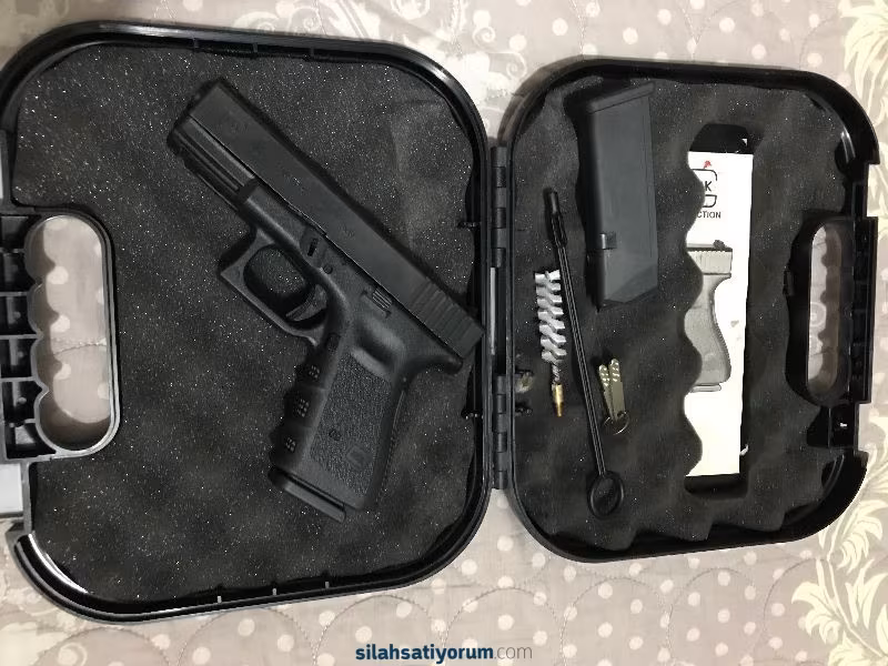 Emekli askeri personelden