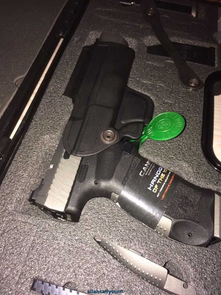 Canik tp9 sfx  tabanca Silah 2018 modeldir  HATTA 5 GÜNLÜKTÜR ve aynen muhafaza edilip hiçbir şekilde atış yapılmamıştır sıfır silahtır.  ———–Kamu görevlisinden———–