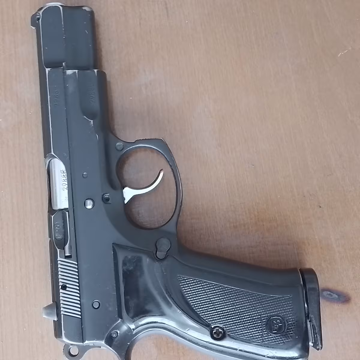Emekli polisten orjinal cz75 B