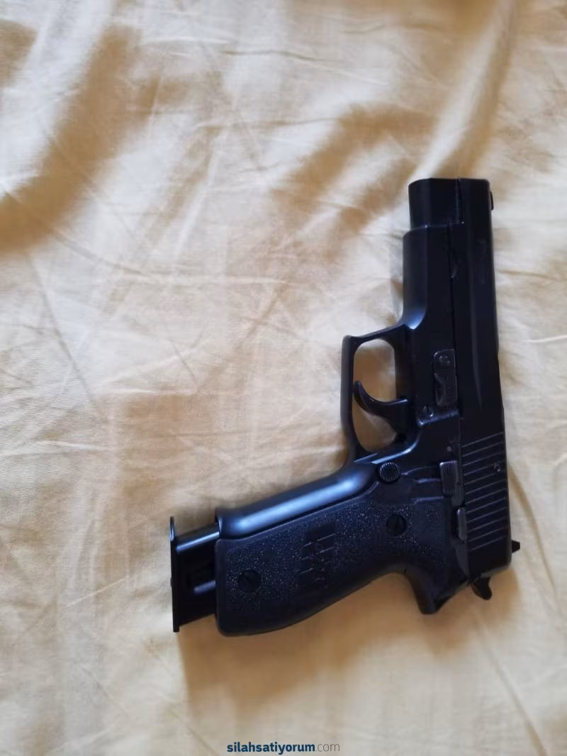 memurdan sıfır ayarında 2 şarjör atmış sig sauer  p226 tabanca