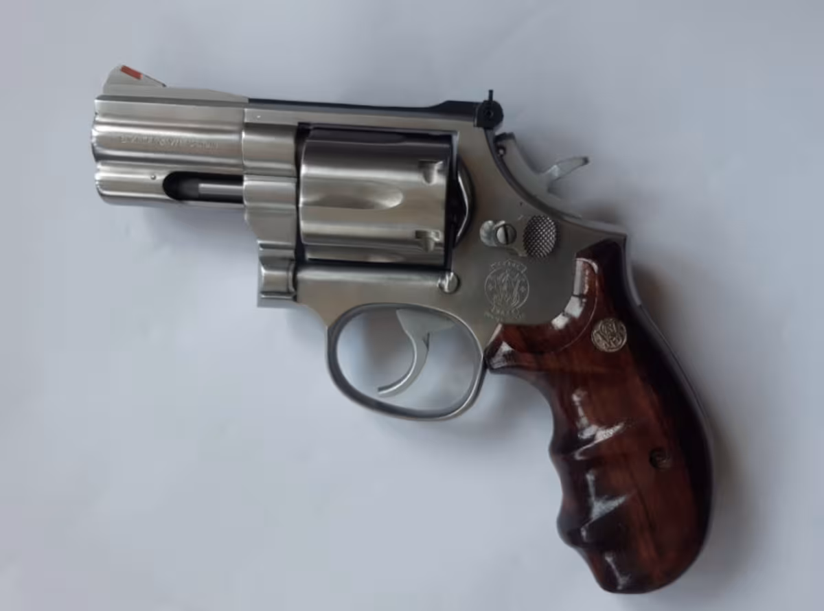 2,5 İNÇ SMİTH WESSON 3,57 ÇOK TEMİZ