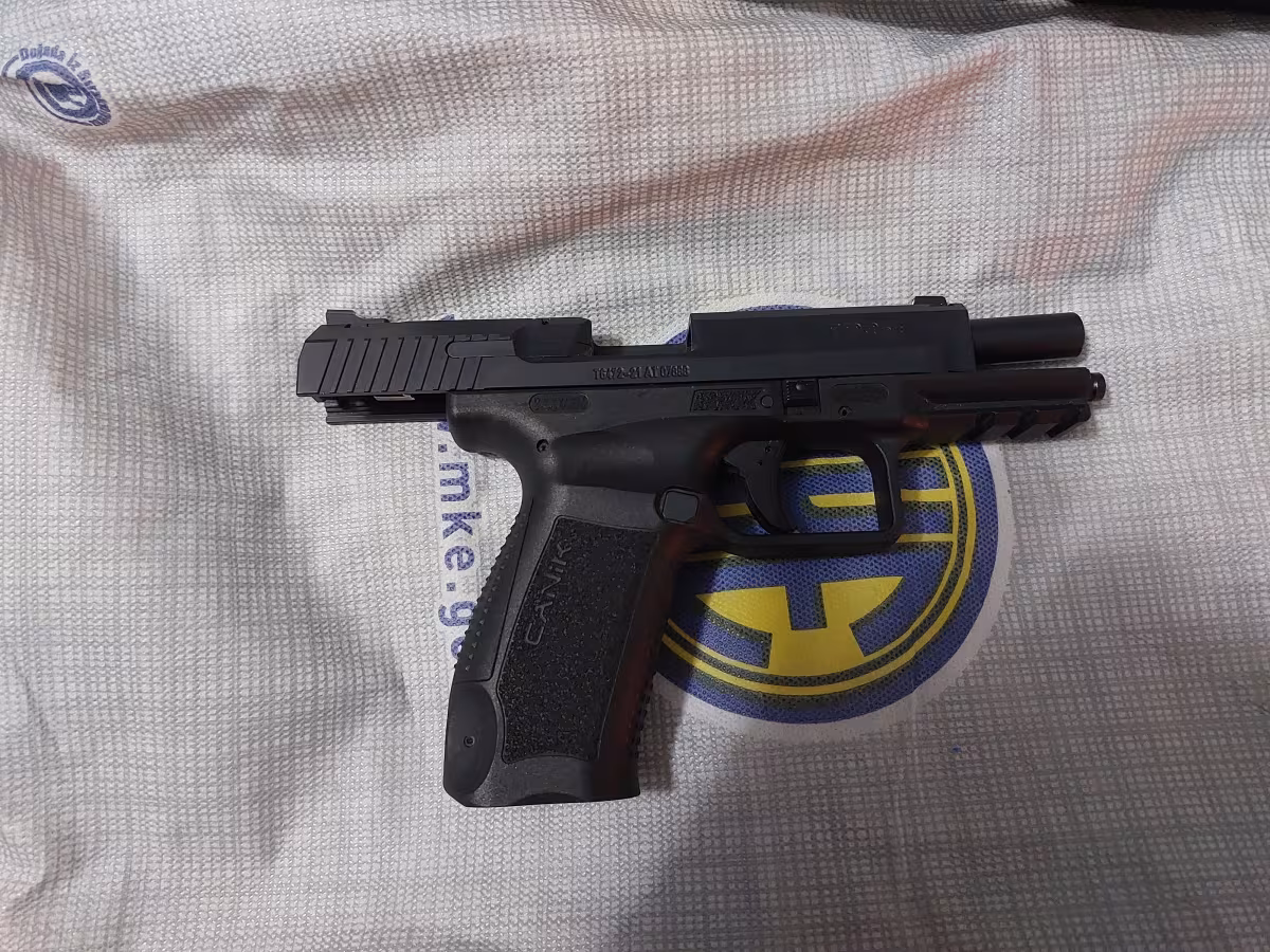 Bulundurma ruhsatlı, sadece 30 atış yapılmış, sıfır ayarında Canik TP9 SF