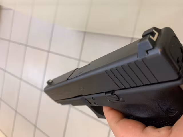 GLOCK 19 GEN 4 ÇOK TEMİZ