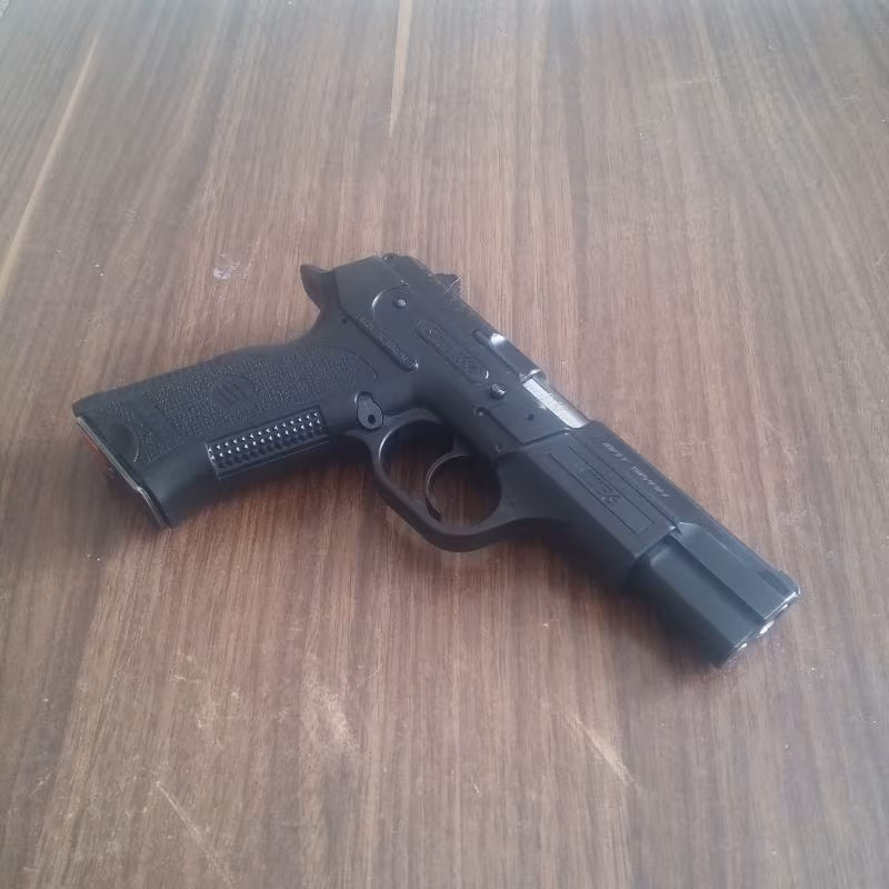 Sarsılmaz B6 mat siyah acil satlık