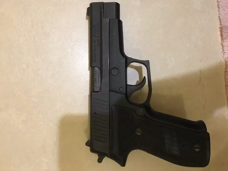 Avukattan sig sauer p226 mermileriyle
