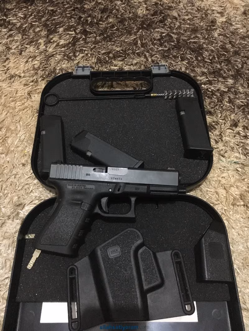Yargı mensubundan az kullanılmış anahtarlı glock 19c