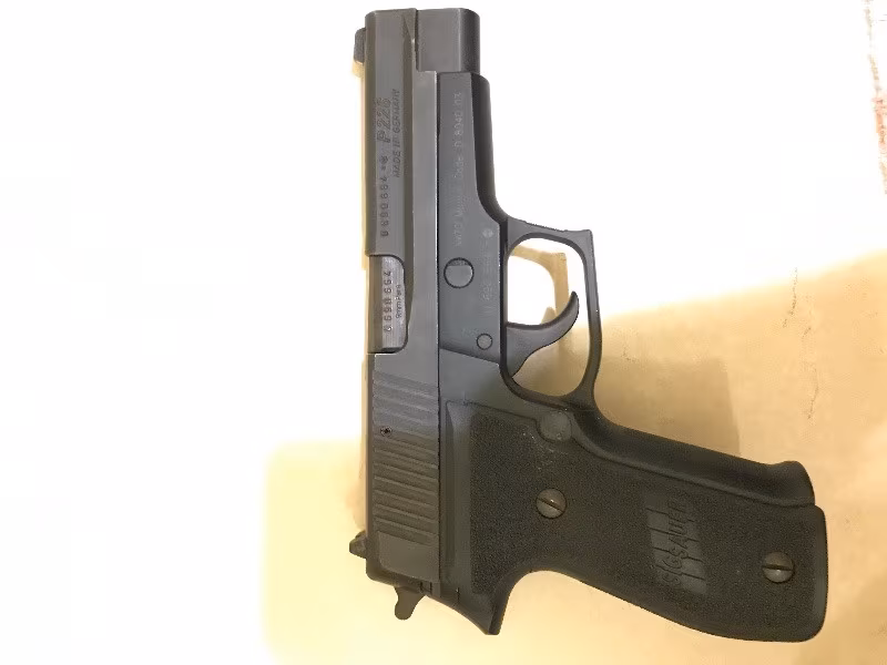 Avukattan sig sauer p226 mermileriyle