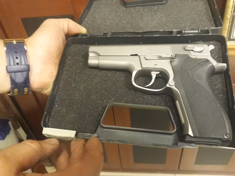 BEYAZ TETIK BEYAZ HOROZ SIMITH wesson 5906