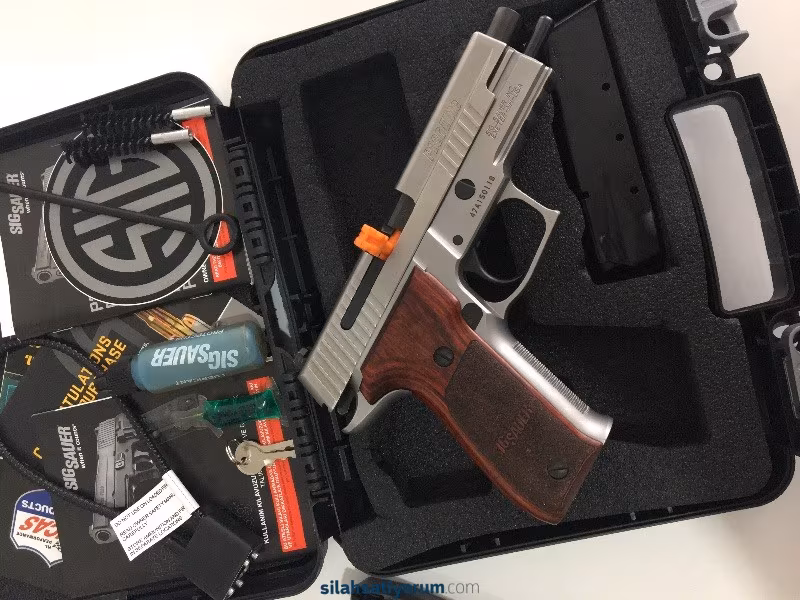 SIG SAUER p226 stainless