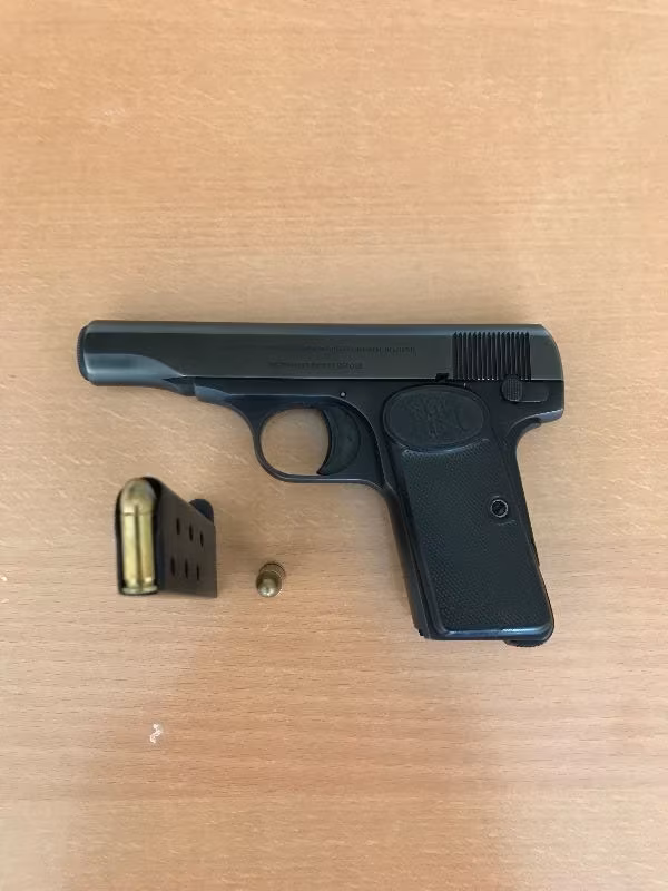 Polis Memurundan browning 7.65 kısa