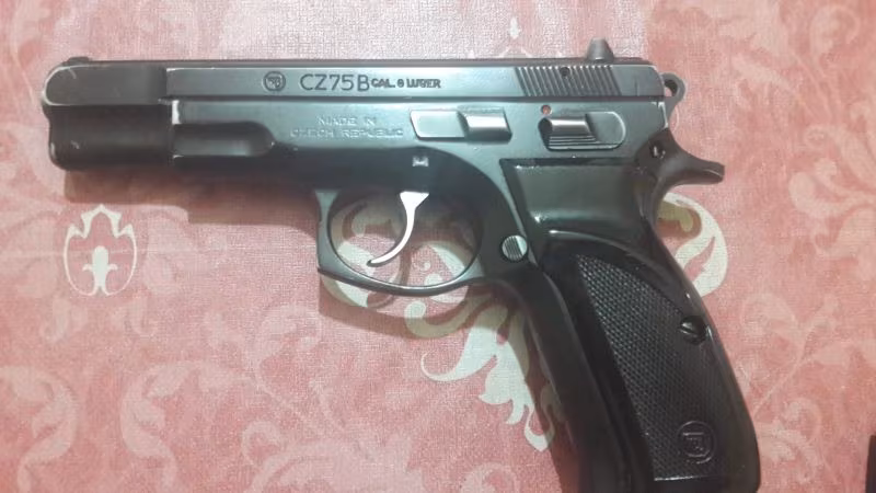 Emekli Polis Memurundan