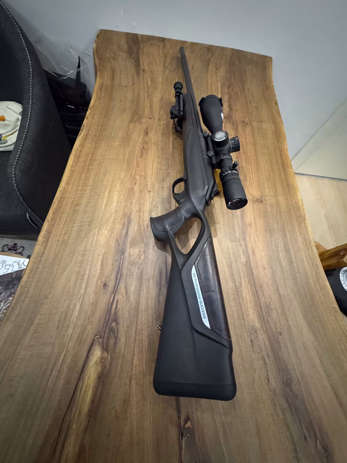 Blaser R8 300 Win Mag