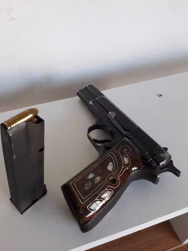 EMEKLI POLISTEN BELCIKA BROWNING 14 LÜ PV245