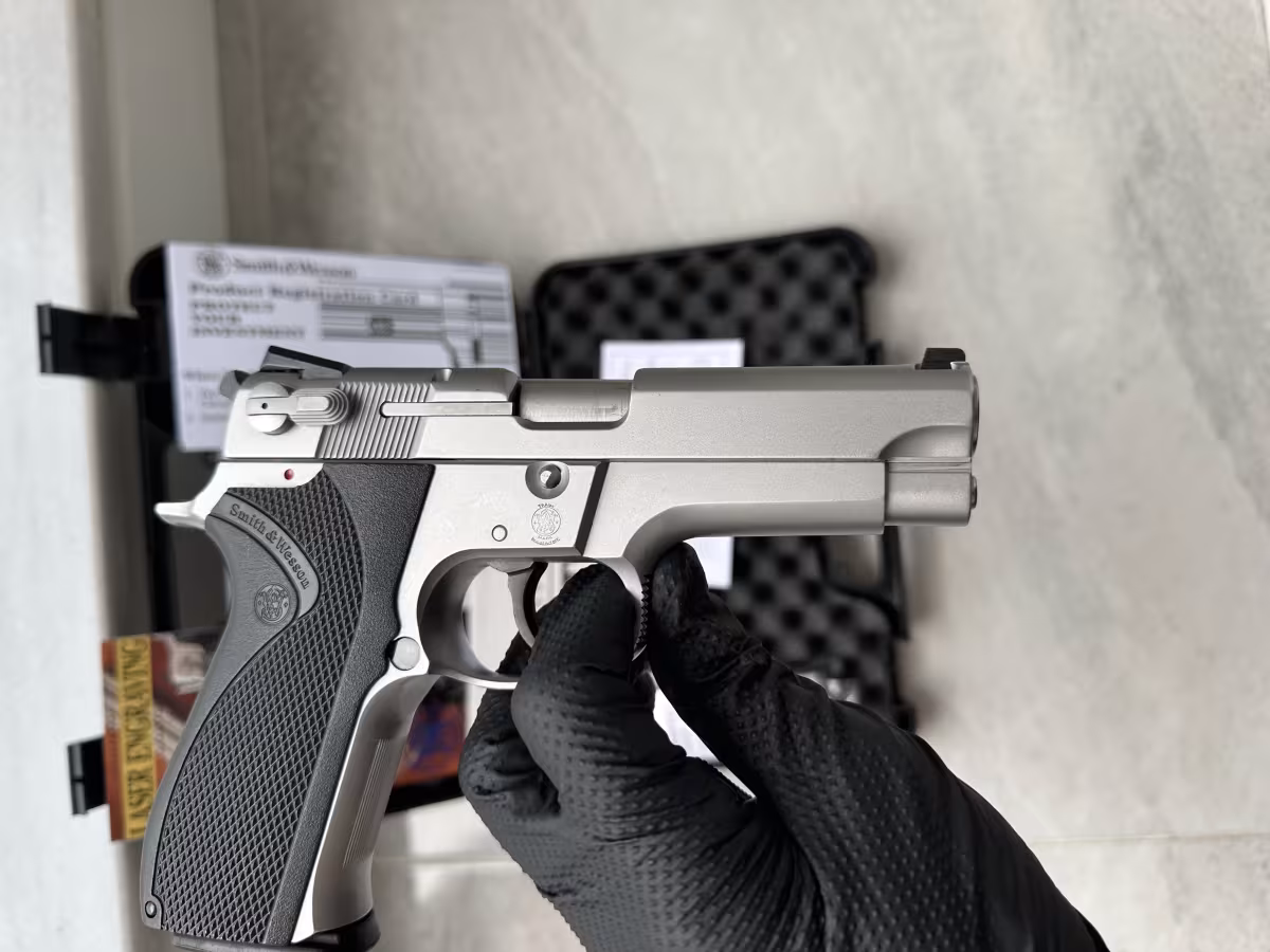 SMİTH WESSON 5906 15+1 ORJİNAL USA